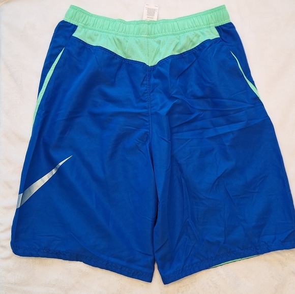 Nike Men's Swim Shorts in Blue and Green - Picture 7 of 16